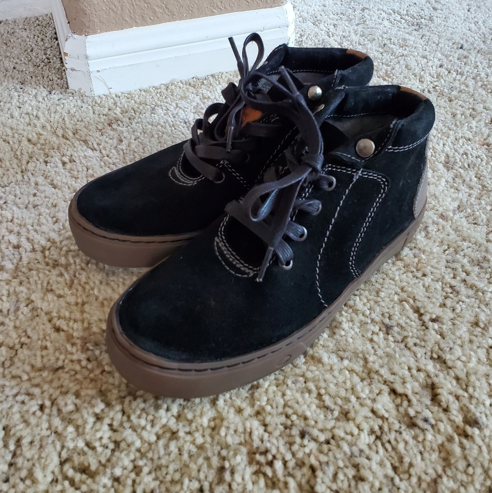 Tredagain Suede Shoes